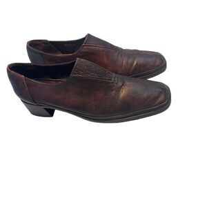 Rangoni Firenze Women's Italian Shoes with block heel size 8.5AAA  narrow